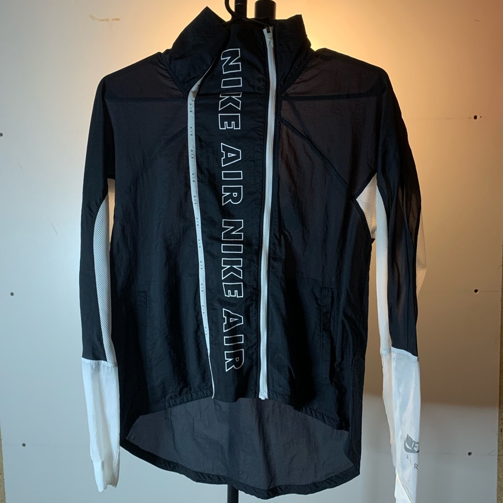 Nike Air Women’s Windbreaker